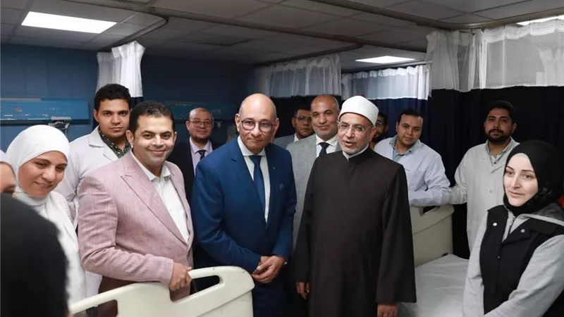 نجاح طبي نادر بـ«أزهر القاهرة».. علاج طفل من أورام عصبية وتشوه فقري| صور