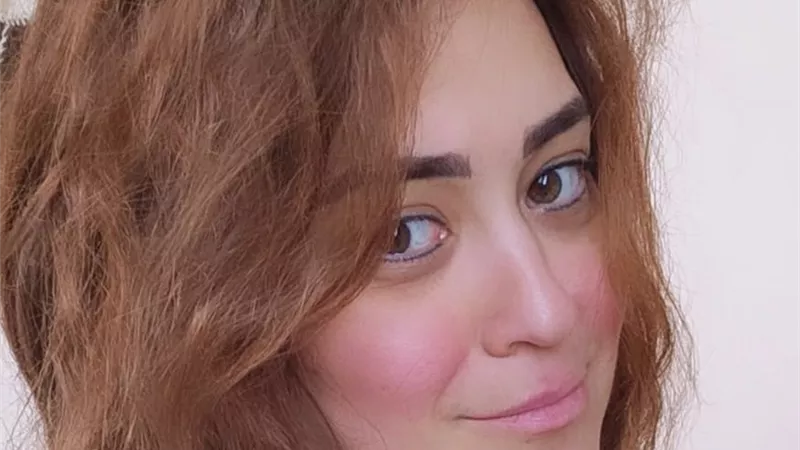 «الفيزا معايا والفلوس طارت».. مروة عبدالمنعم تستغيث بعد تعرضها للسرقة 