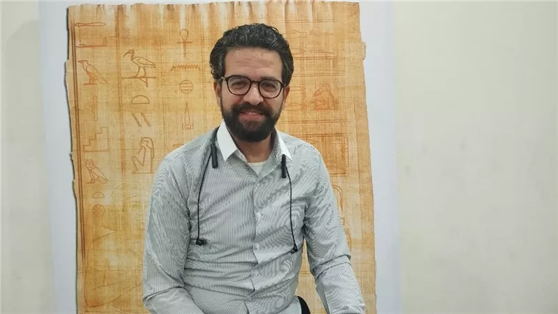 «فوتوبوك».. أرشيف مصور يحكي قصة صناع الثقافة في معرض الكتاب| خاص