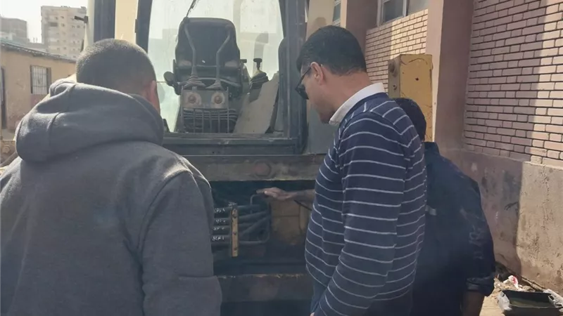 رئيس «مياه القليوبية» يتابع أعمال ورشة صيانة المعدات والسيارات