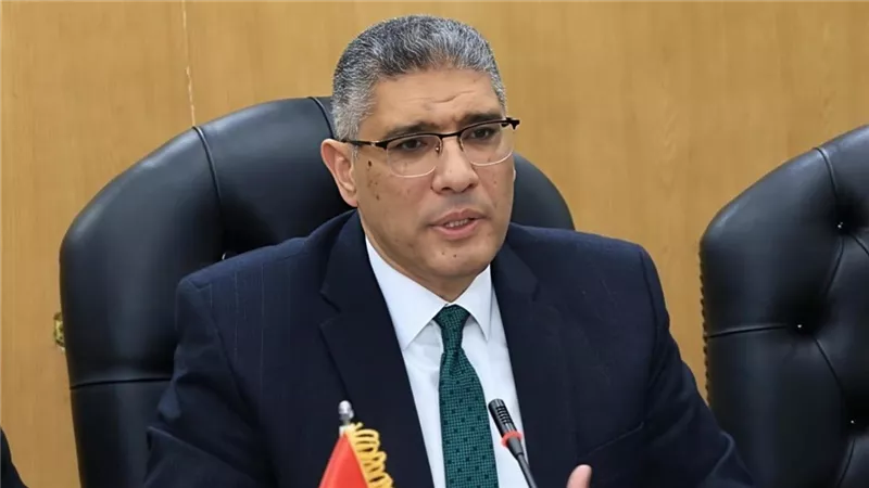 محافظ الجيزة: بدء تنفيذ أعمال رصف وتطوير شارع ناهيا ببولاق الدكرور