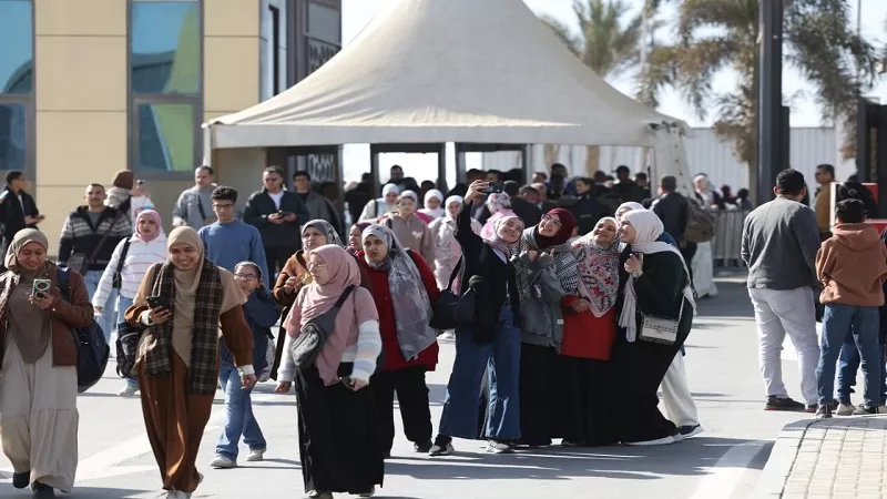 معرض القاهرة للكتاب.. 80% إقبالًا تاريخيًا غيرمسبوق من الشباب| فيديو
