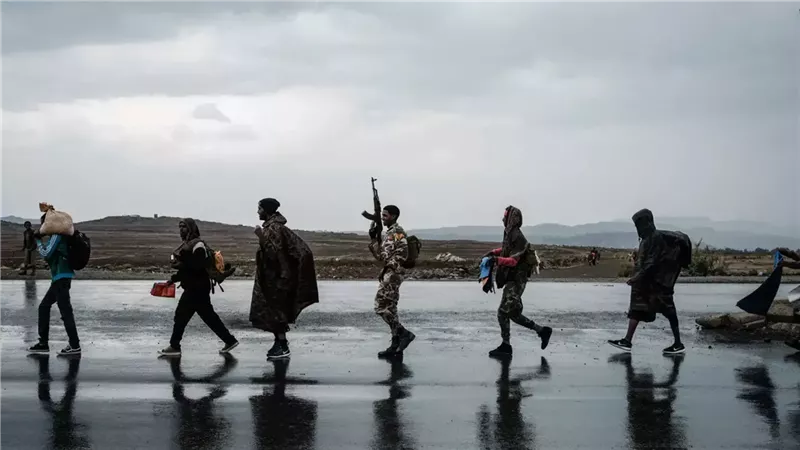 إثيوبيا.. اندلاع معارك بين الجيش وقوات إقليم تيجراي وإلغاء الرحلات الجوية