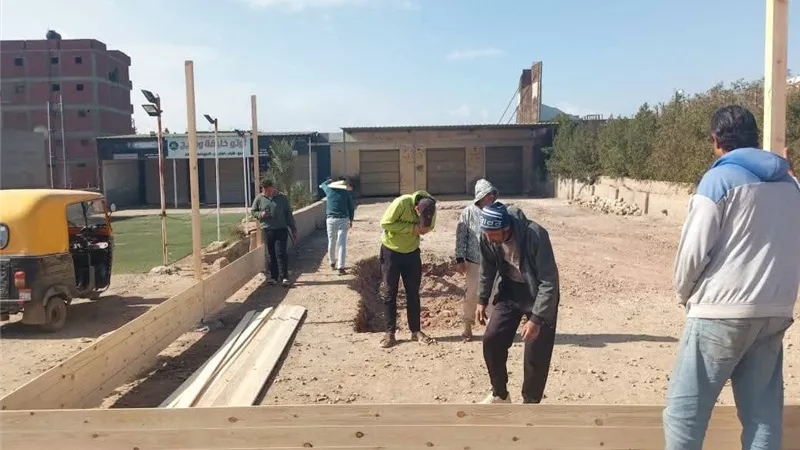 إزالة مبانٍ مخالفة بالدور الرابع العلوي بشارع مبارك بالقنطرة في كفر الشيخ