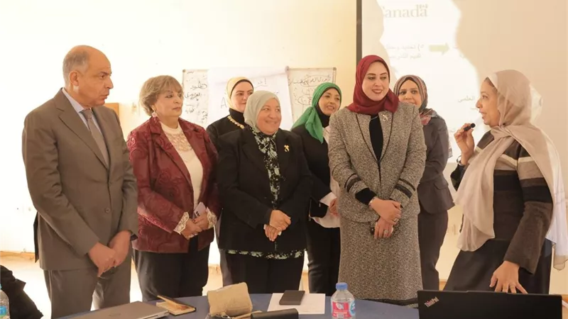 محافظ المنيا يشهد فعاليات برنامج «رابحة» لتمكين المرأة اقتصاديا