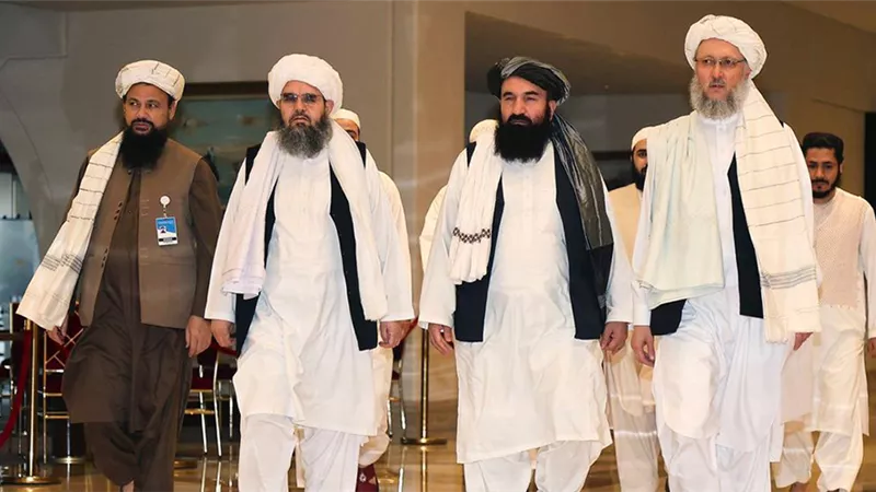 أفغانستان تحت حكم طالبان: انهيار الدولة وانعدام الخبرة السياسية