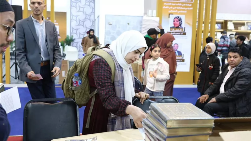 من الفتوى إلى الوعي.. نجاح لافت لإصدارات مفتي الجمهورية بمعرض الكتاب