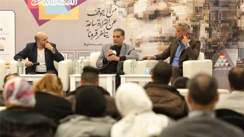 من اللعب للإدارة والتحكيم.. نجوم الرياضة يستعرضون تجاربهم بمعرض الكتاب