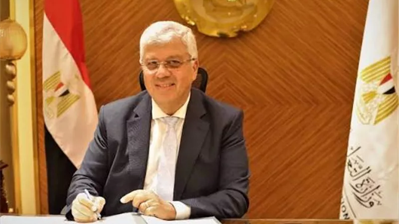 السبت.. وزير التعليم العالي يفتتح مركزا للإبداع والتكنولوجيا بجامعة الأقصر
