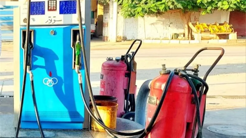 ضبط 2 طن علف مجهول المصدر و400 لتر سولار لبيعها بالسوق السودة بالبحيرة 