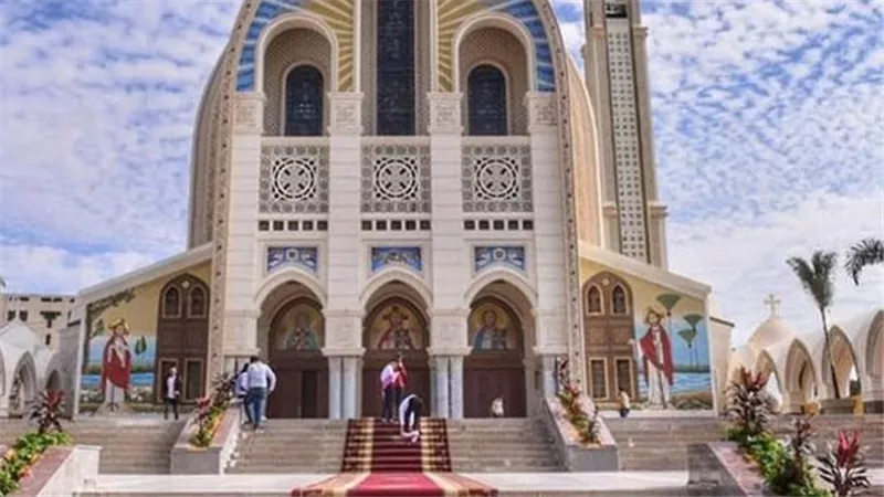 باحث في التاريخ القبطي يوضح لـ«إيجبتك» لماذا قسمت الكنيسة الأصوام لدرجتين؟