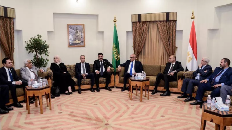 وزير العمل يعقد لقاء مع ممثلي الجالية المصرية والمستثمرين في جدة|صور