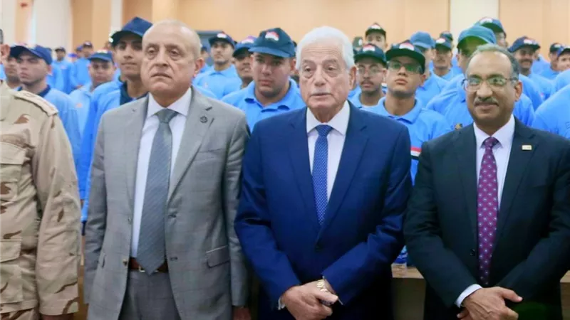 رئيس جامعة طيبة التكنولوجية يتابع دورة التربية العسكرية