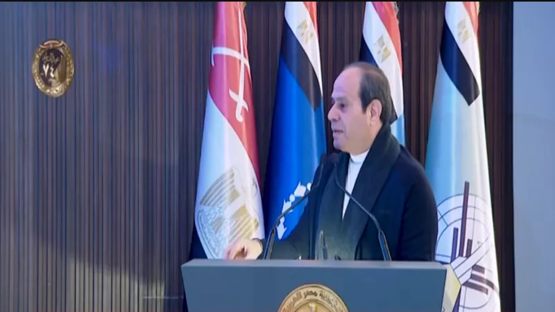 الرئيس السيسي: العالم يمر بمرحلة شديدة التعقيد تشهد أزمات ومتغيرات متسارعة