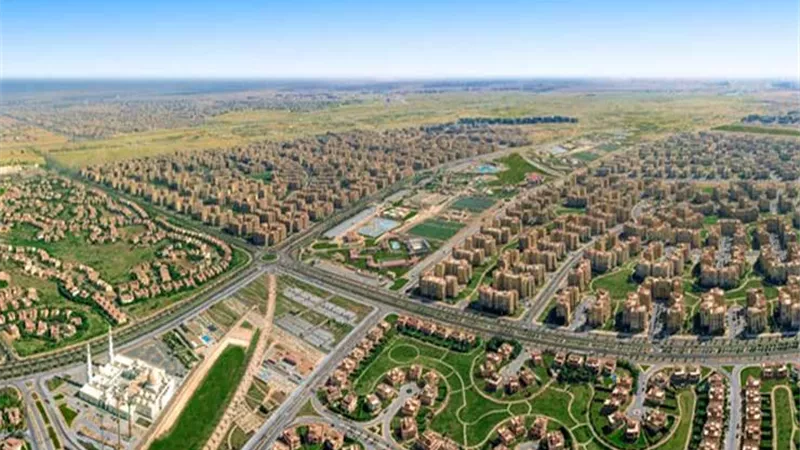 علاء فكري: خفض الفائدة يحفز الاستثمار ويعيد نشاط السوق العقاري 