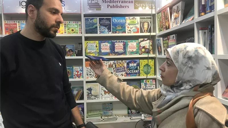 محمد الغرباوي: إقبال على كتب اللغات من أطفال المدارس الدولية|خاص