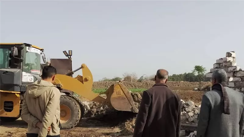استمرار رصد المخالفات والتعديات بكوم حمادة بالبحيرة