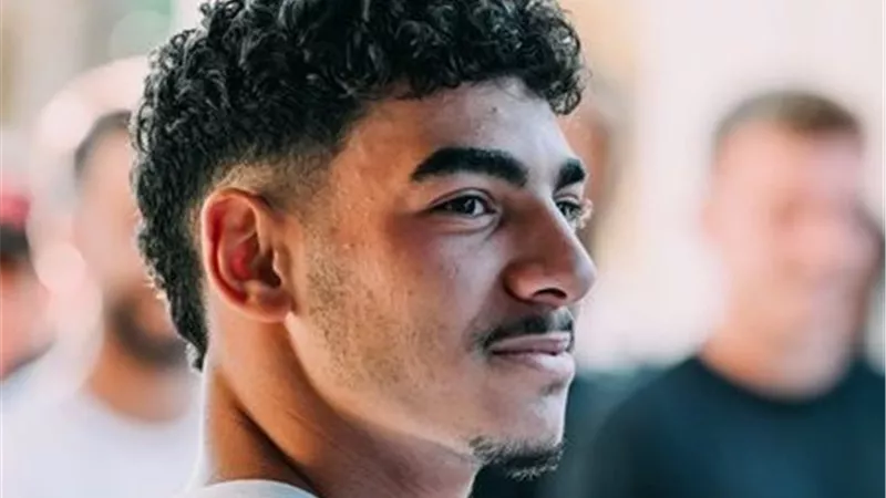 عمرو خالد بيبو يوقع لنادي الجونة حتى نهاية الموسم