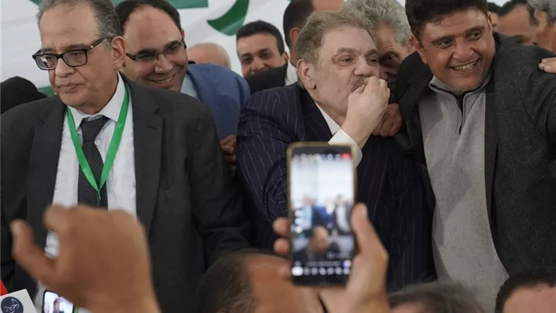 البدوي ينهي حقبة «الموالاة» ويعلن الوفد «حزبًا معارضًا» من جديد| تقرير