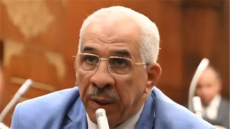 رفع كفاءة ورصف الطريق المؤدي لأسيوط الجديدة أمام الشيوخ.. غدا