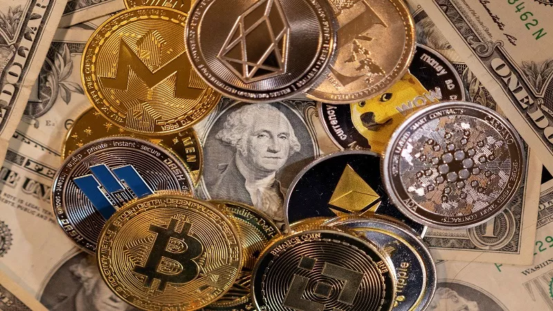 أسعار العملات المشفرة اليوم.. البيتكوين يتراجع إلى 65.9 ألف دولار