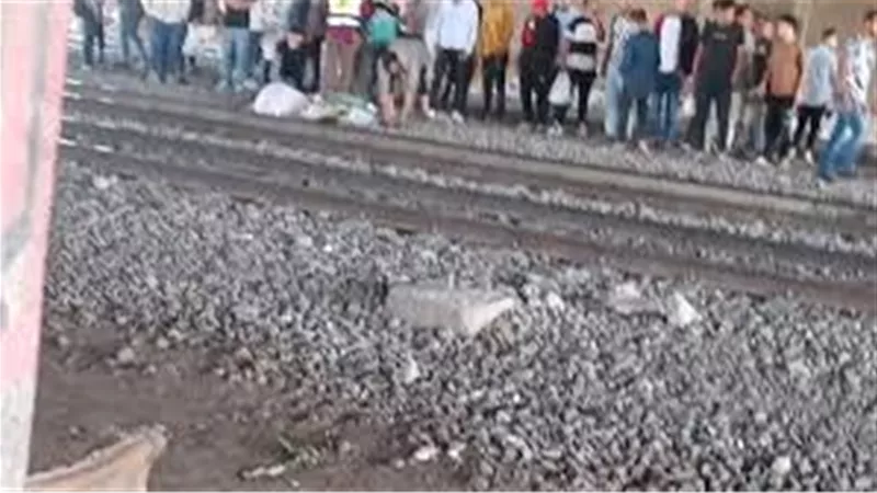  مصرع سيدة اصطدم بها القطار السريع في شمال المنيا