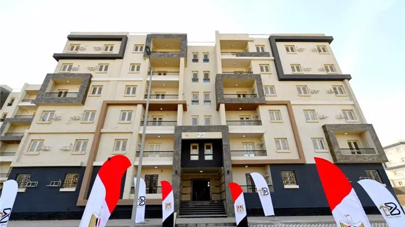 وزير الإسكان يتفقد 3216 وحدة طرق ومحطة صرف بـ6 أكتوبر