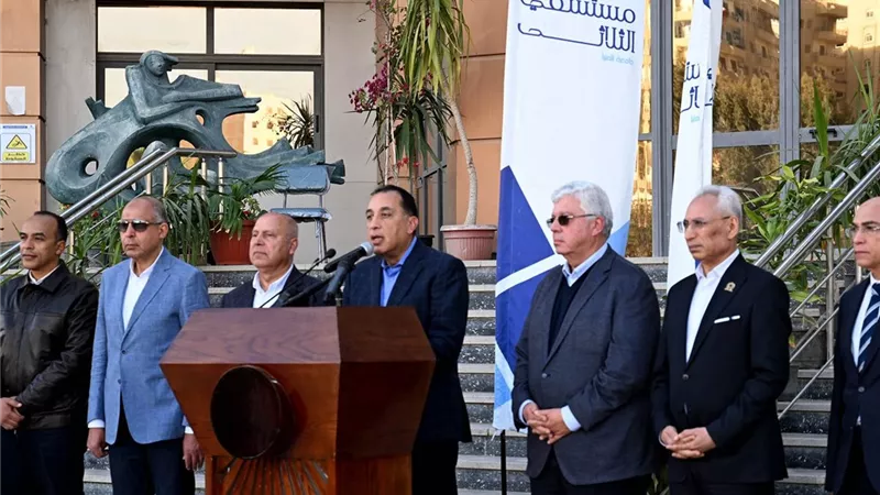 رئيس الوزراء: الصحة والتعليم أولوية قصوى على أجندة الحكومة