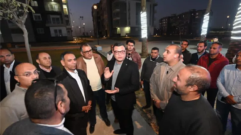 وزير الإسكان يتفقد «الكهرباء» والمشروعات السكنية بتوسعات الشيخ زايد