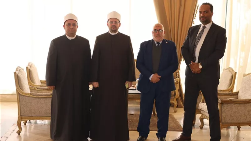 أسامة فخري: التربية الإيجابية ركيزة أساسية في بناء الوعي 