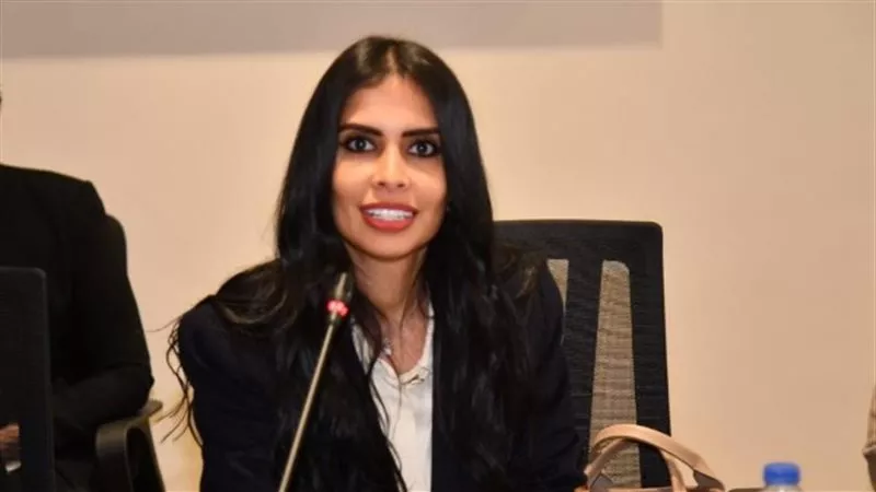 طلب إحاطة بشأن إضافة اللغة العربية والتاريخ لمجموع طلاب الشهادات الأجنبية