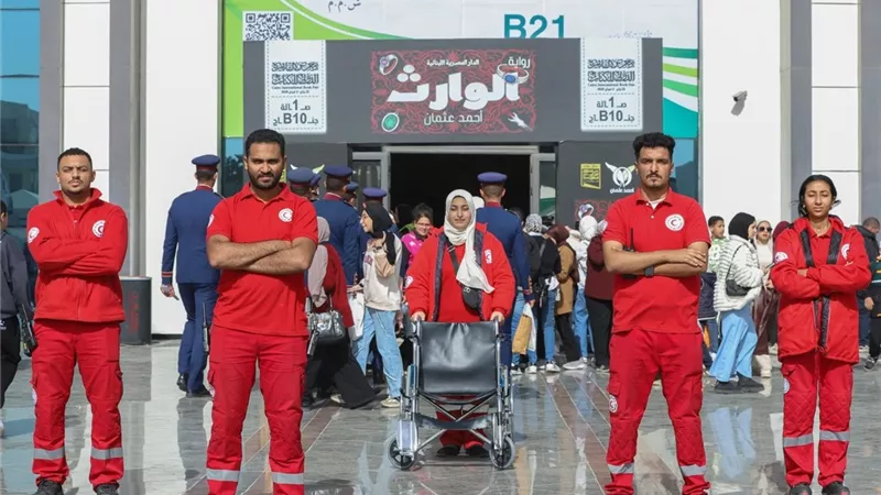 الهلال الأحمر المصري يناقش دور الإعلام الإنساني في نقل الأزمات بمهنية