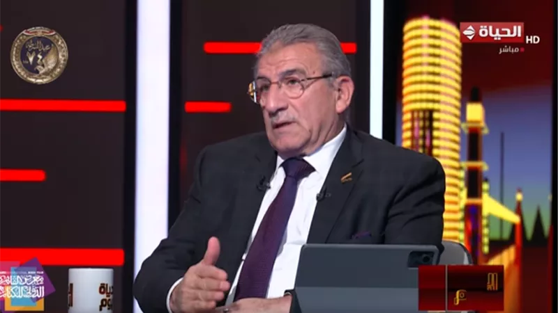 خبير عسكري: أمريكا تضغط على إيران لفرض شروط نووية وصاروخية|فيديو