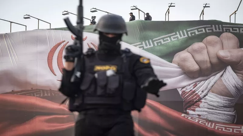 الحرب على الأبواب.. إيران وأمريكا بين لعبة الندية والتحدي النووي|فيديو