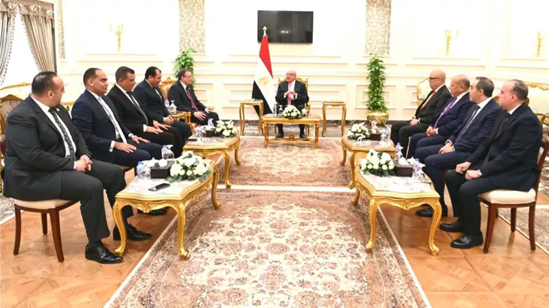 رئيس التنظيم والإدارة يزور 