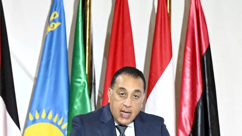رئيس الوزراء: المؤسسات الدينية والإعلامية شريك أساسي في عملية التغيير