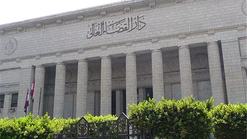 النقض: تصوير المتهمين عند نزولهم من سيارات الشرطة علنًا مشروع قانونا