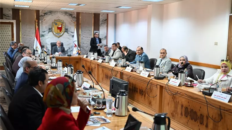 إعفاء الطلاب المتفوقين من مصروفات الكتاب الجامعي بسوهاج الأهلية 