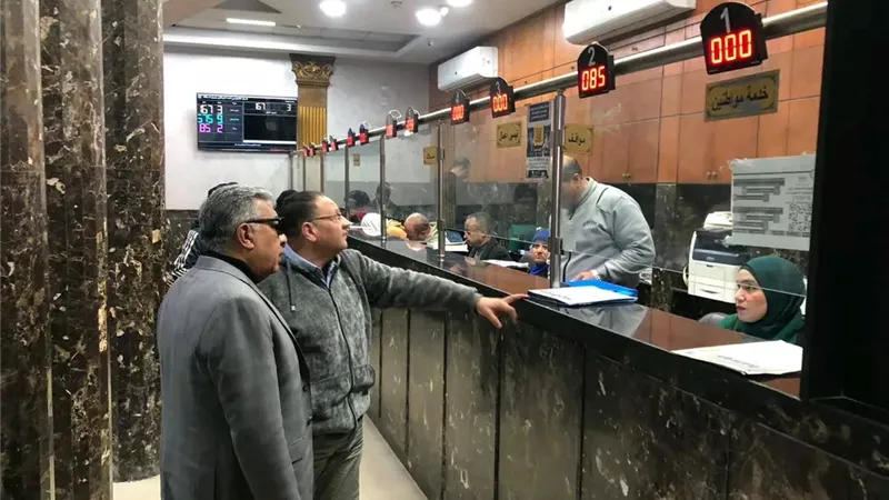 محافظ الدقهلية يتفقد المركز التكنولوجي بديوان عام المحافظة 