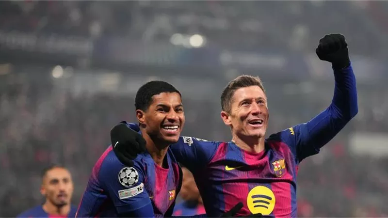 حقيقة رحيل راشفورد عن برشلونة وعودته إلى مانشستر يونايتد