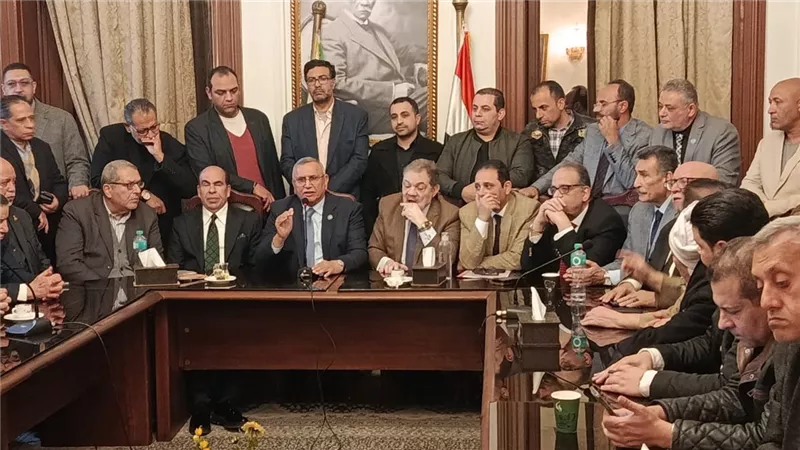 عبد السند يمامة يسلّم رئاسة حزب الوفد لـ«البدوي».. ويكشف عن وجهته القادمة