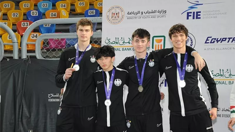 المجر تكتسح ميداليات اليوم الأخير بكأس العالم لسيف المبارزة للناشئين|صور 