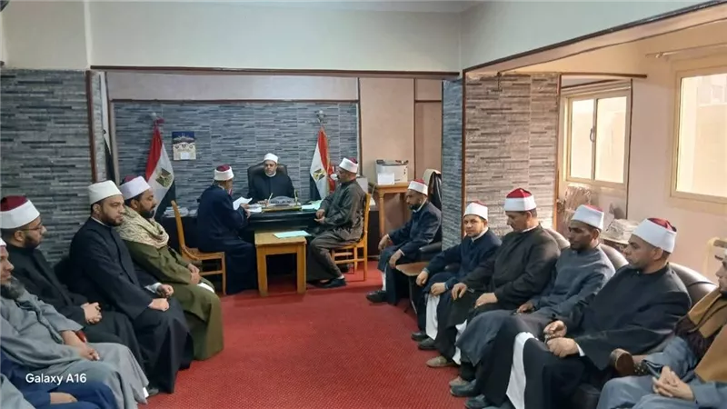 وكيل وزارة الأوقاف بأسيوط يجتمع بأعضاء لجان التحكيم في المسابقات القرآنية