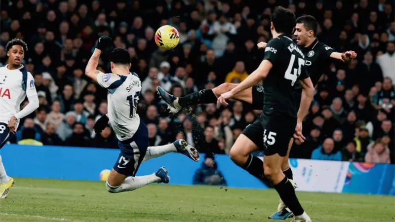 مانشستر سيتي يفقد نقطتين بعد تعادل مثير مع توتنهام في الدوري الإنجليزي