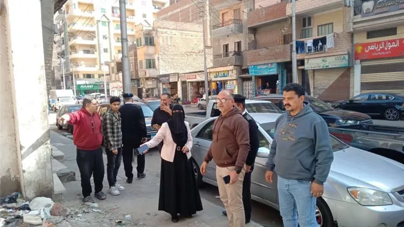 محافظ الإسماعيلية يتابع جهود وحدة تنظيم المخلفات وخبايا النباشين