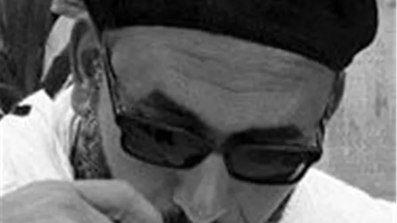 وزير الثقافة ينعى الفنان التشكيلي حسام صقر