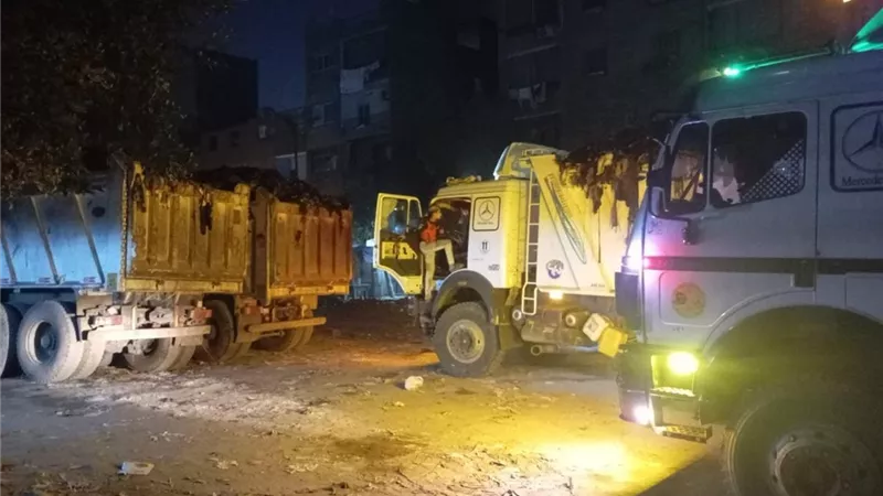  الجيزة ترفع 3800 طن مخلفات من أرض أبو عبيدة بحي جنوب