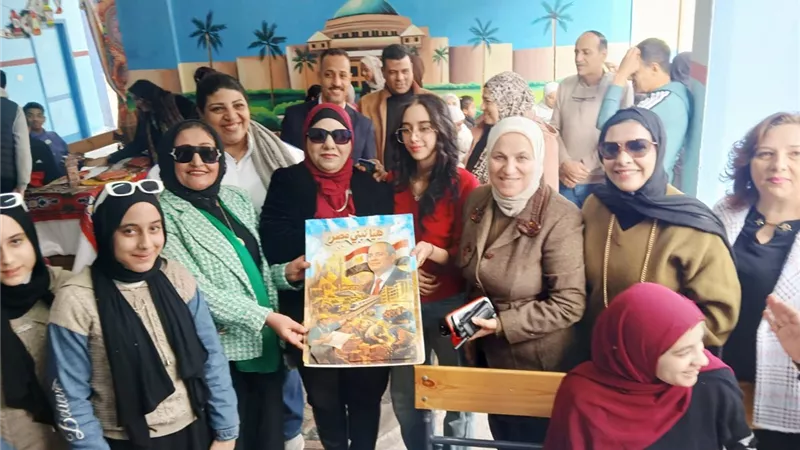مدير تعليم القاهرة تتابع فعاليات برنامج أنشطة مبادرة 