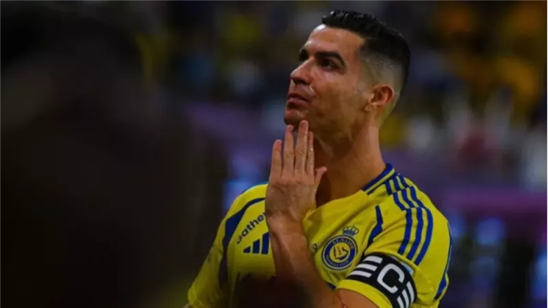 تفاقم أزمة النصر.. كريستيانو رونالدو يغادر مجموعة اللاعبين على واتساب