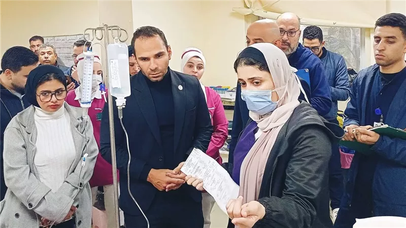رئيس فرع الرعاية الصحية بالإسماعيلية يتفقد سير العمل بالمنشآت الصحية